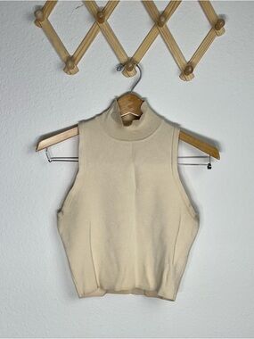 ZARA • turtle neck cropped sweater